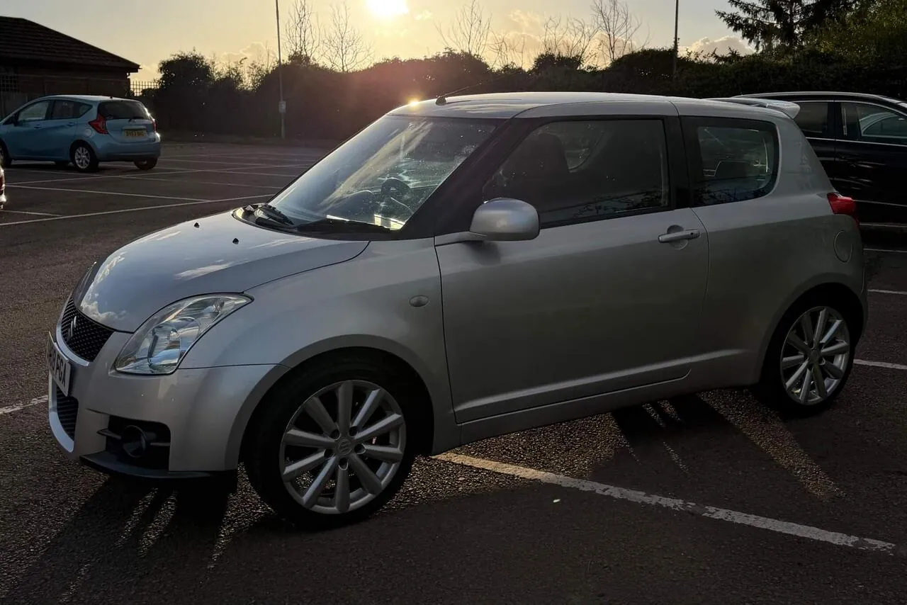Suzuki Swift 2008 photo 3
