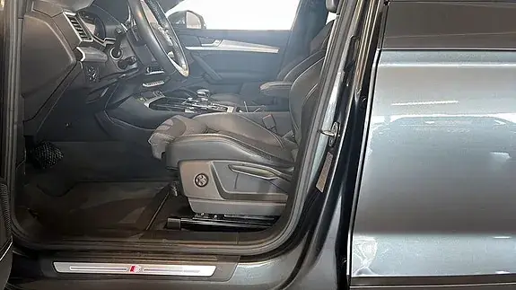 Audi Q5 2023 photo 2