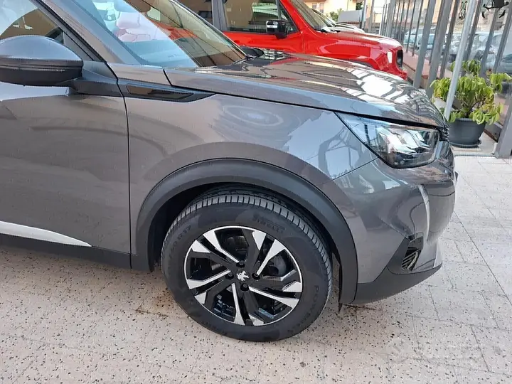 Peugeot 2008 2021 photo 4