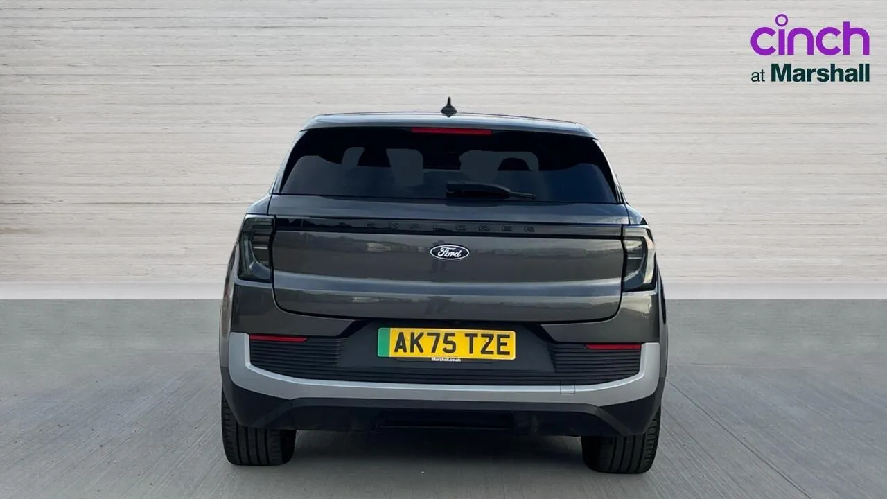 Ford Explorer 2025 photo 4