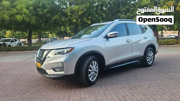 Nissan Rogue 2018 photo 2