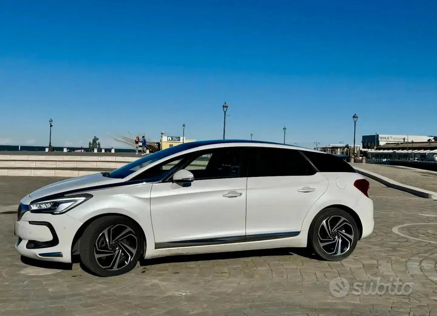 DS Automobiles Ds 5 2015 photo 2