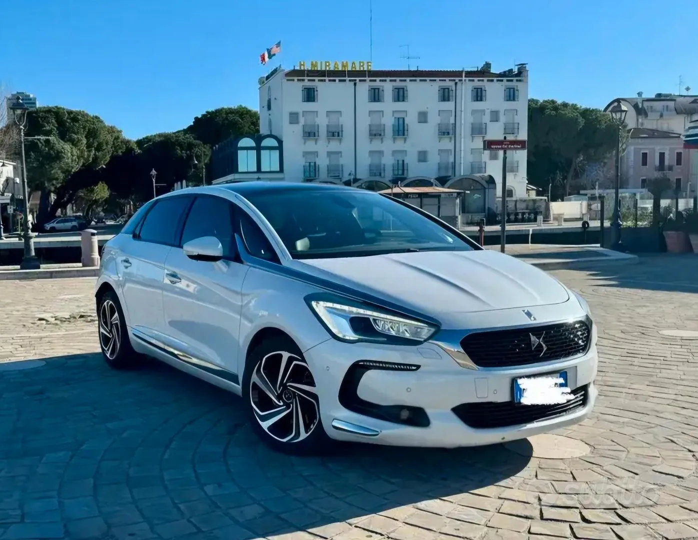 DS Automobiles Ds 5