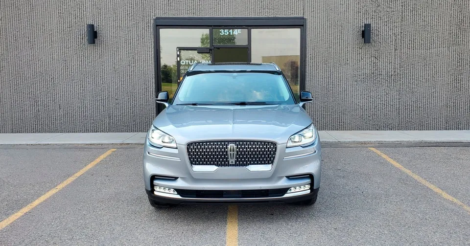 Lincoln Aviator 2023 photo 2