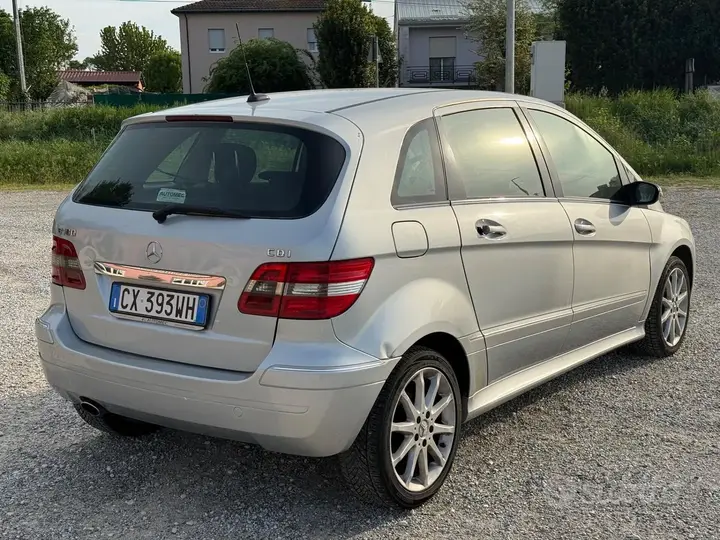 Mercedes-Benz B 180 Cdi 2006 photo 3