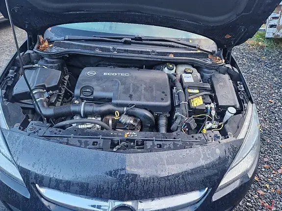 Opel Astra 2013 photo 5
