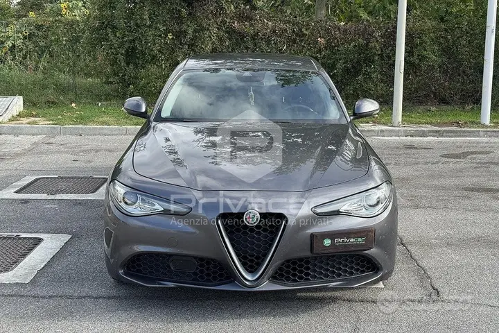 Alfa Romeo Giulia 2019 photo 2