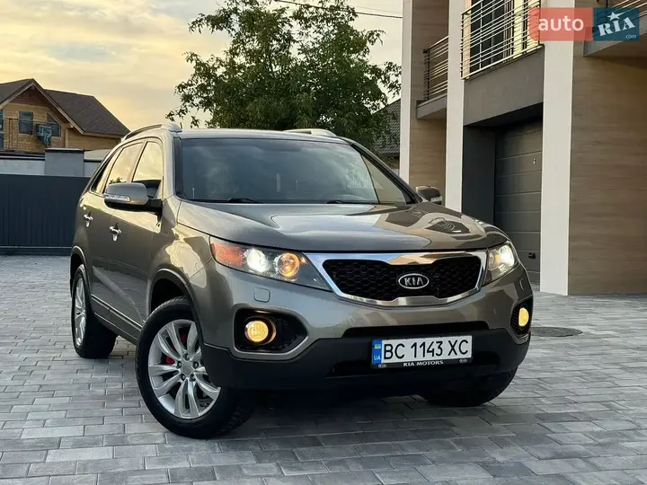 Kia Sorento 2011 photo 2
