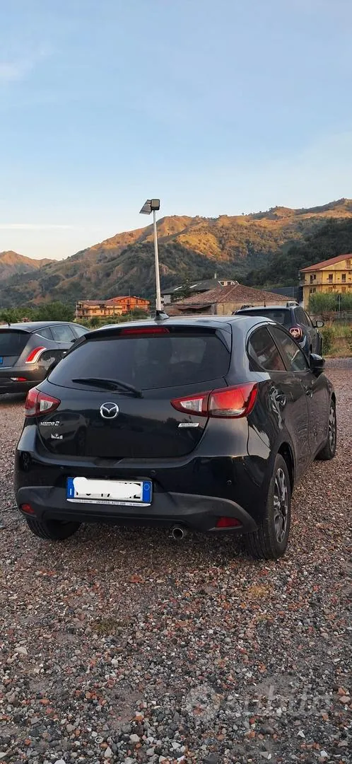 Mazda Mazda2 2018 photo 3