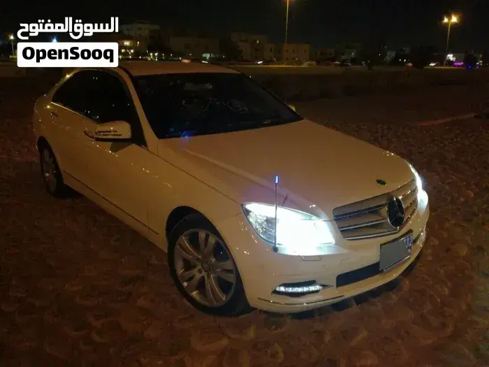Mercedes-Benz C-Class 2012 photo 2