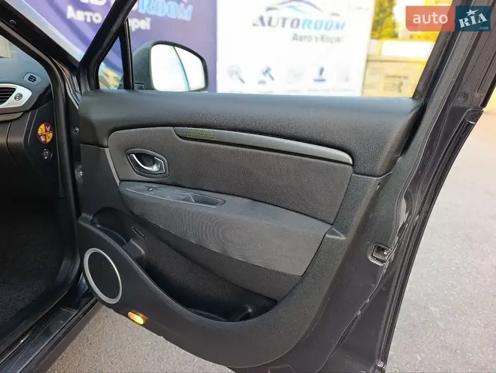 Renault Scenic 2009 photo 4
