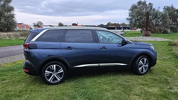 Peugeot 5008 2019 photo 3