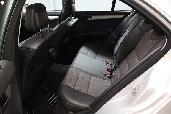 Mercedes-Benz C200 2010 photo 5
