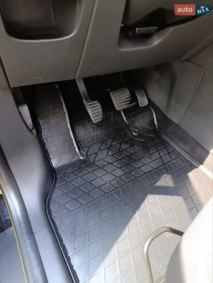 Renault Scenic 2014 photo 2