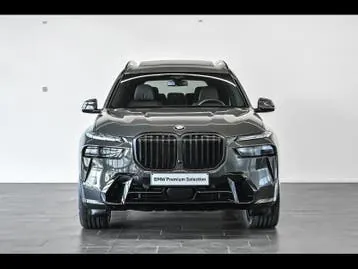 BMW X7 2026 photo 2