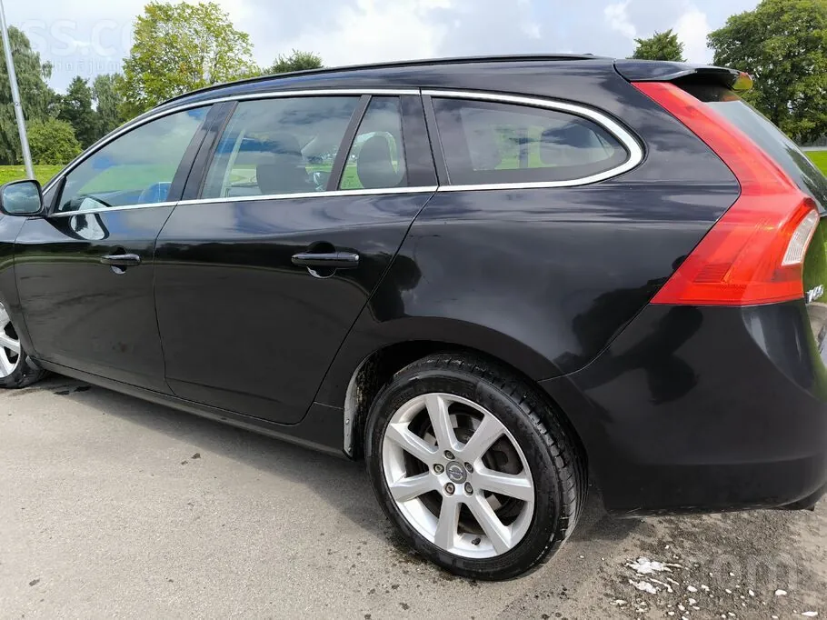 Volvo V60 2017 photo 5