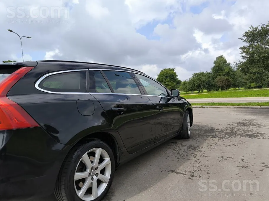 Volvo V60 2017 photo 4