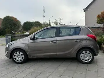 Hyundai I20 2013 photo 2