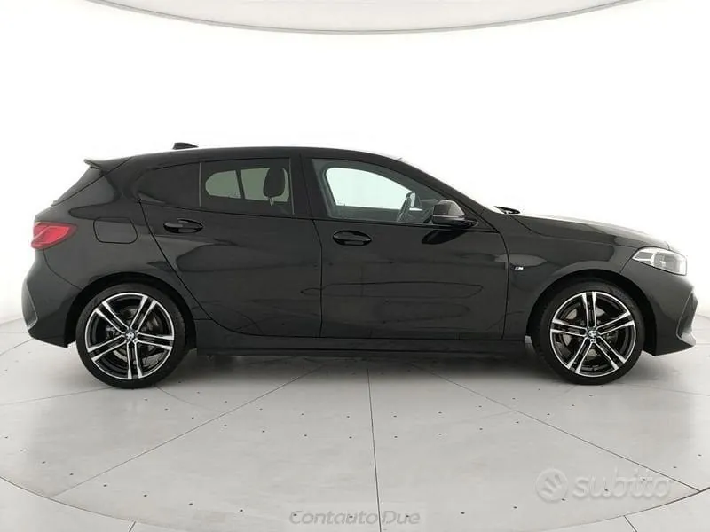 BMW 1 Series 2023 photo 4