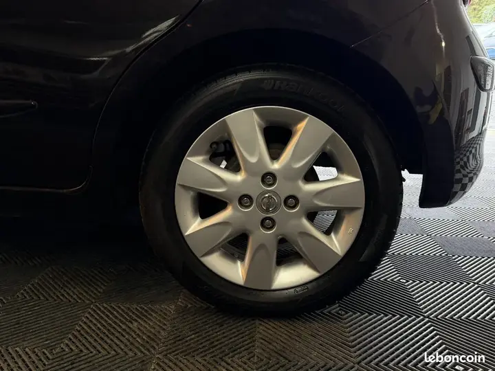 Nissan Micra 2012 photo 5