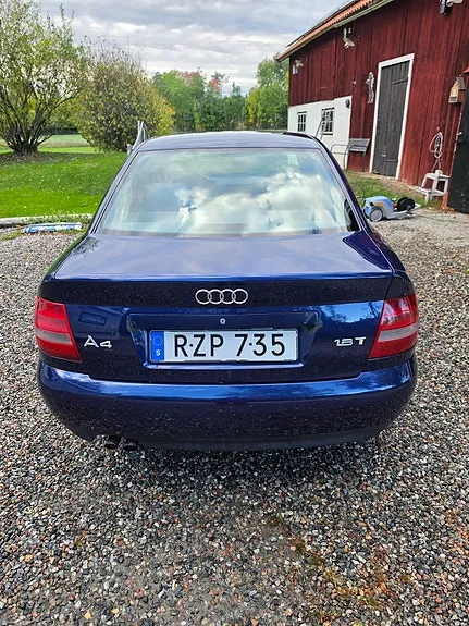 Audi A4 2001 photo 2