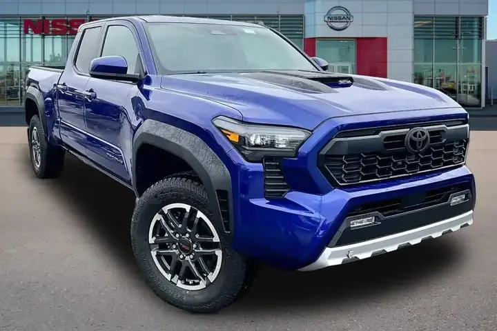 Toyota Tacoma 2025 photo 2