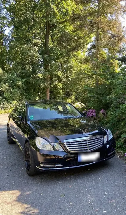 Mercedes-Benz E 220 D