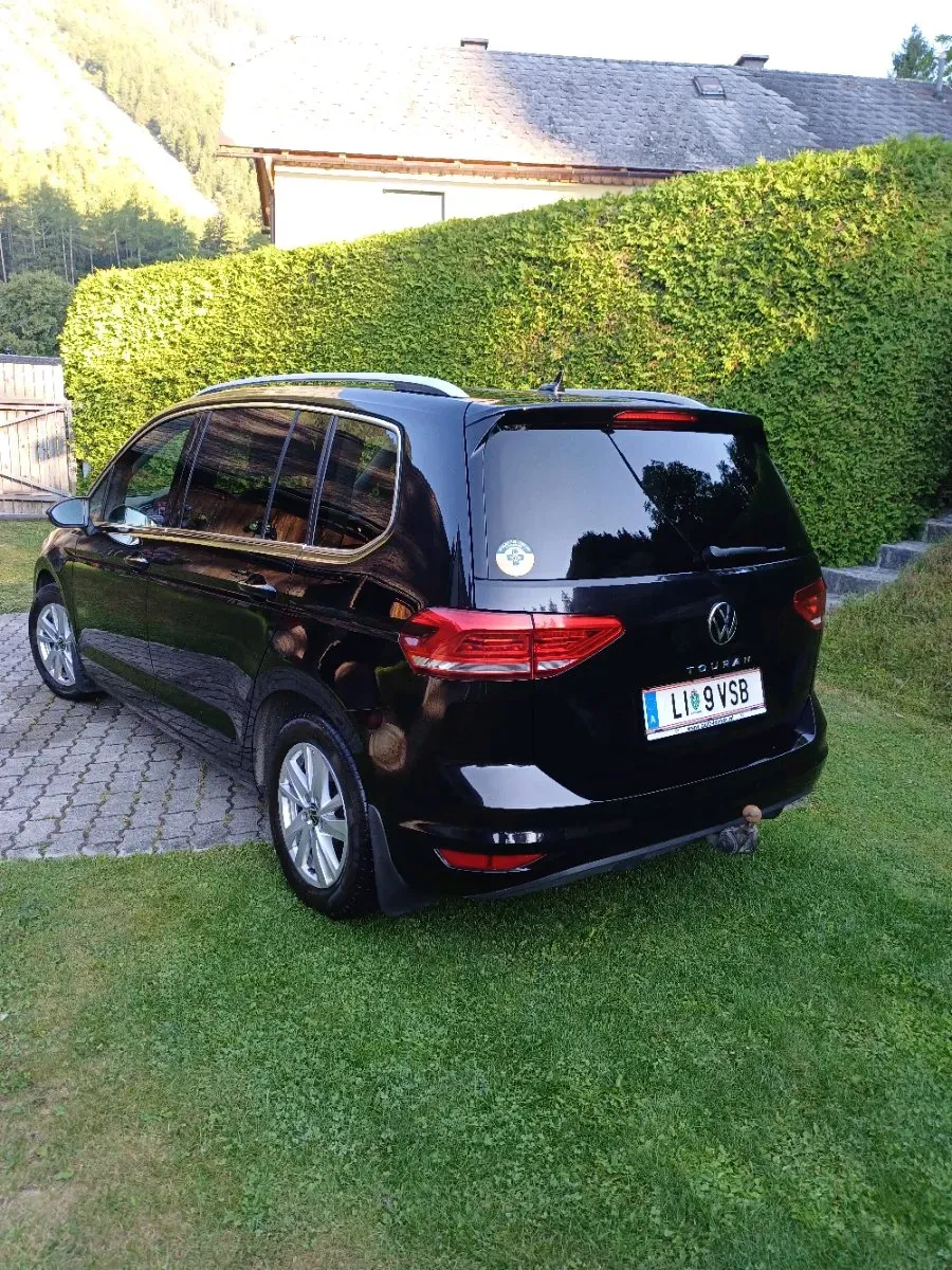 Volkswagen Touran 2021 photo 3