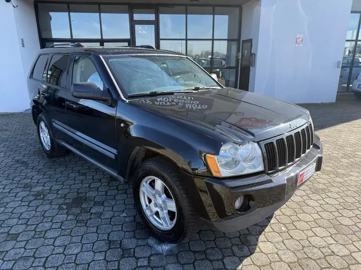 Jeep Grand Cherokee 2006 photo 2