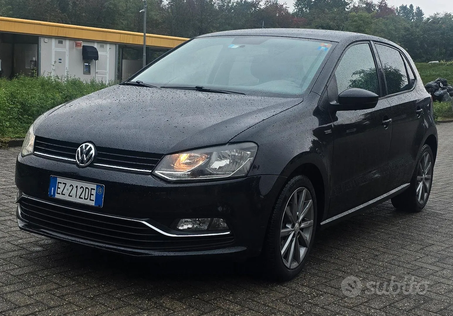 Volkswagen Polo 2015 photo 2