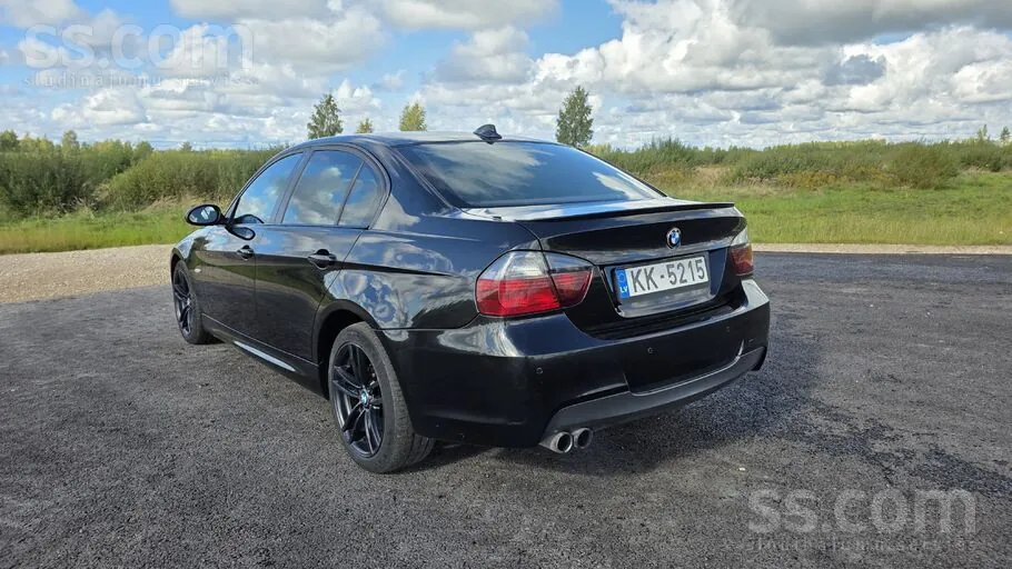 BMW E90 2005 photo 5