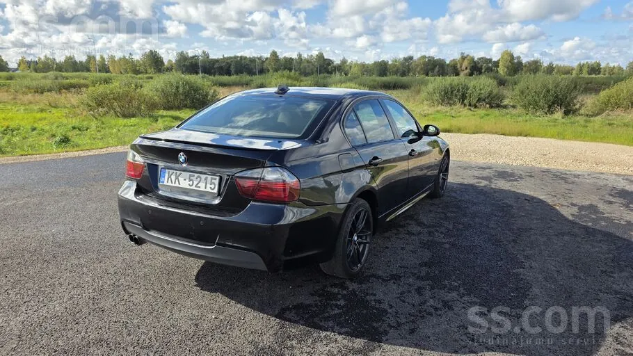 BMW E90 2005 photo 4