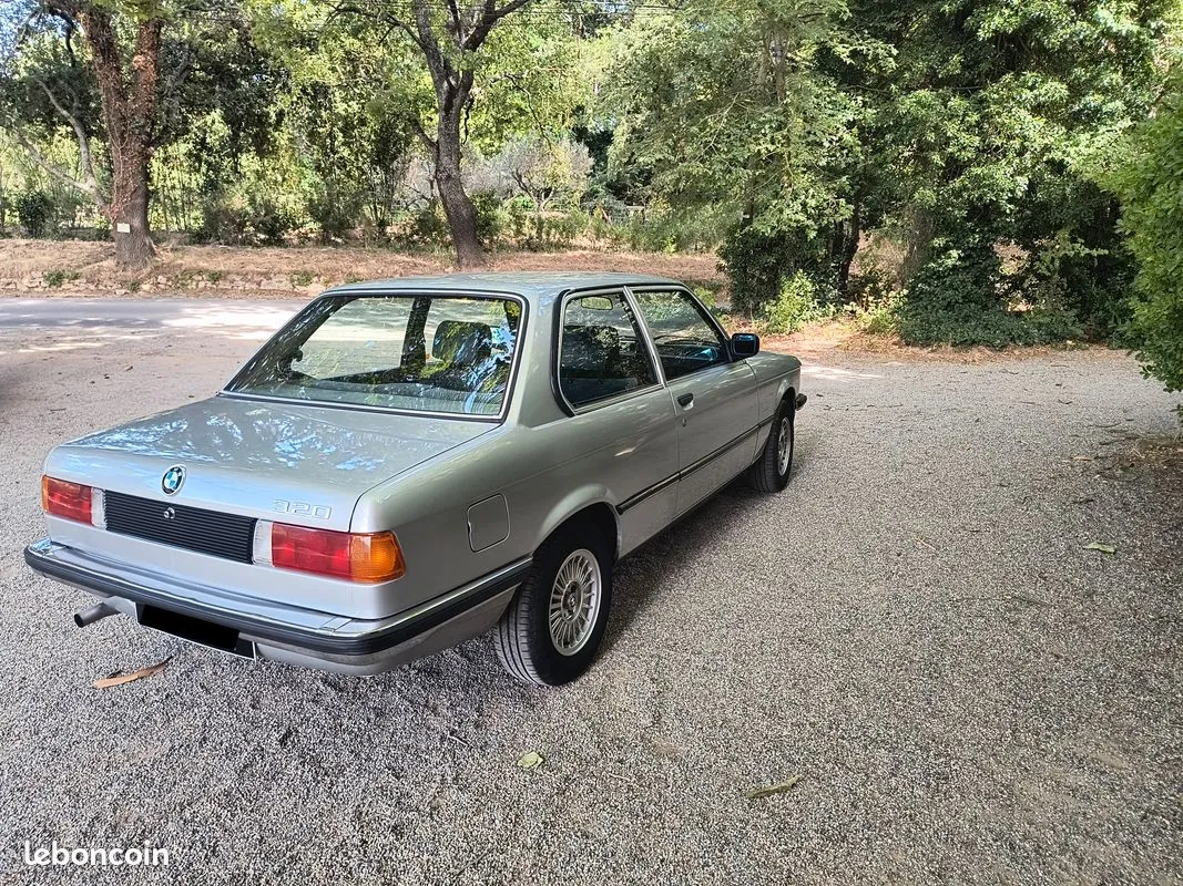 BMW Série 3 1981 photo 2
