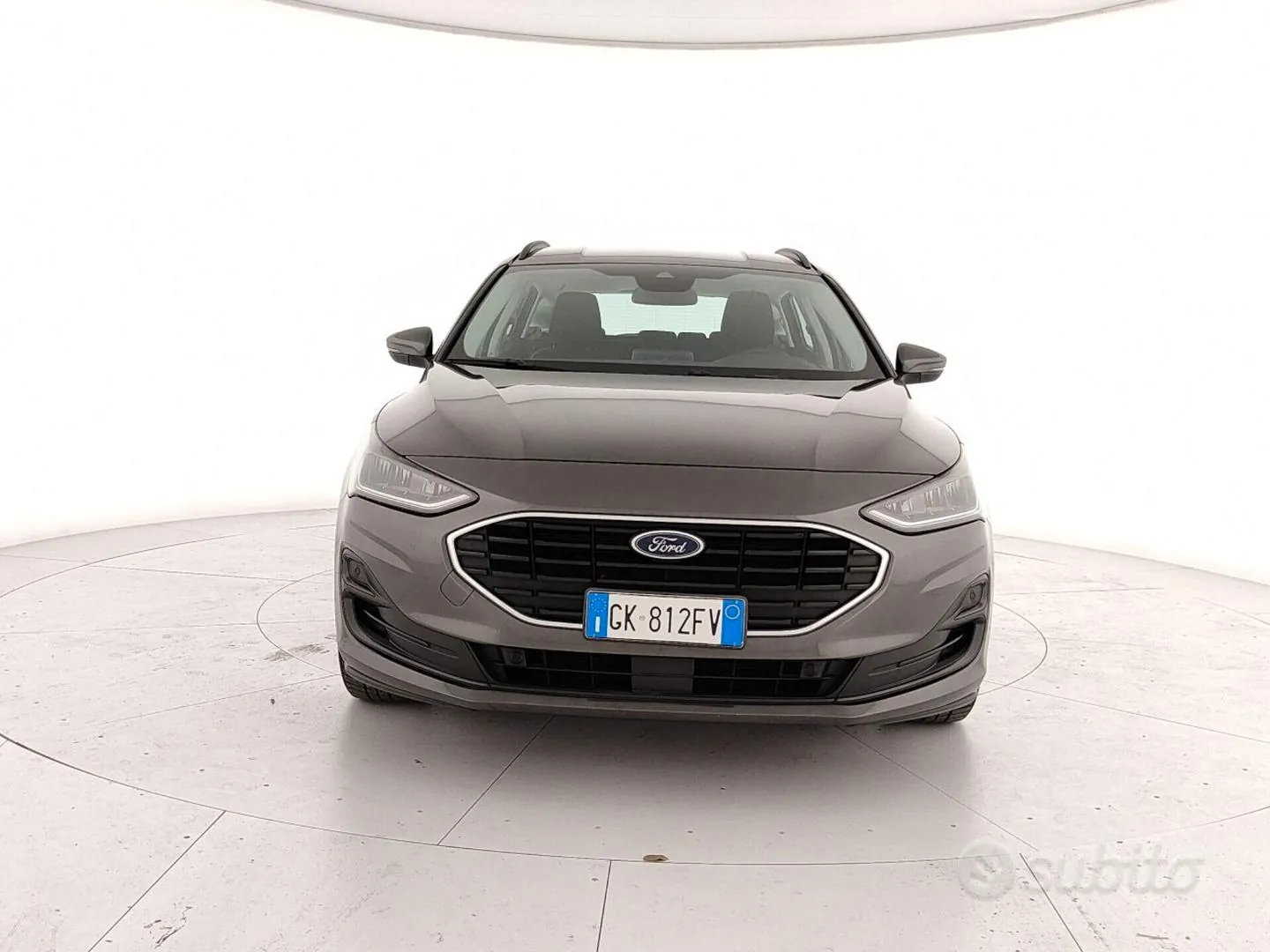 Ford Focus 2022 photo 2