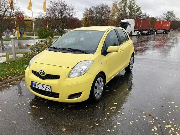 Toyota Yaris 2009 photo 2