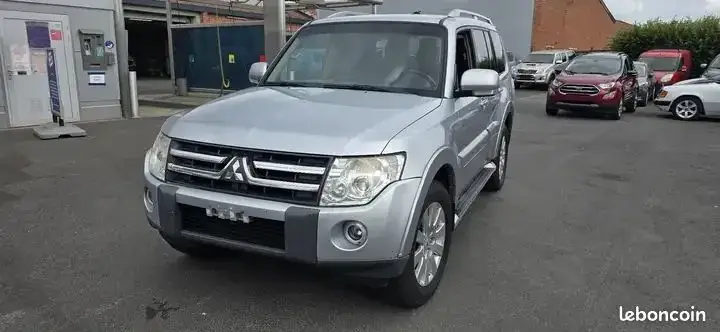 Mitsubishi Pajero 2008 photo 2