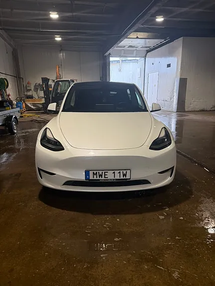 Tesla Model Y 2024 photo 4