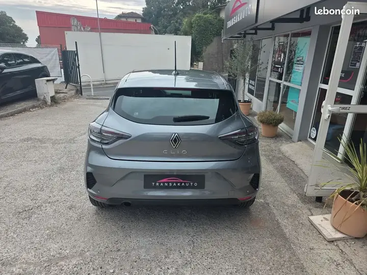 Renault Clio 2025 photo 4