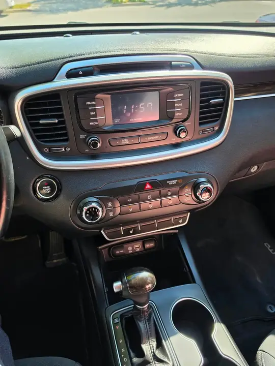 Kia Sorento 2016 photo 2