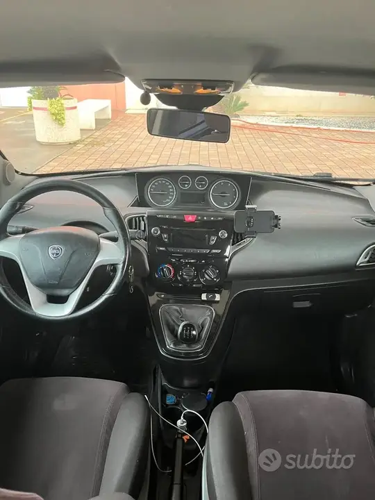 Lancia Ypsilon 2012 photo 4