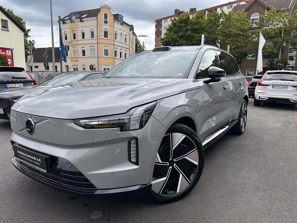 Volvo Ex90