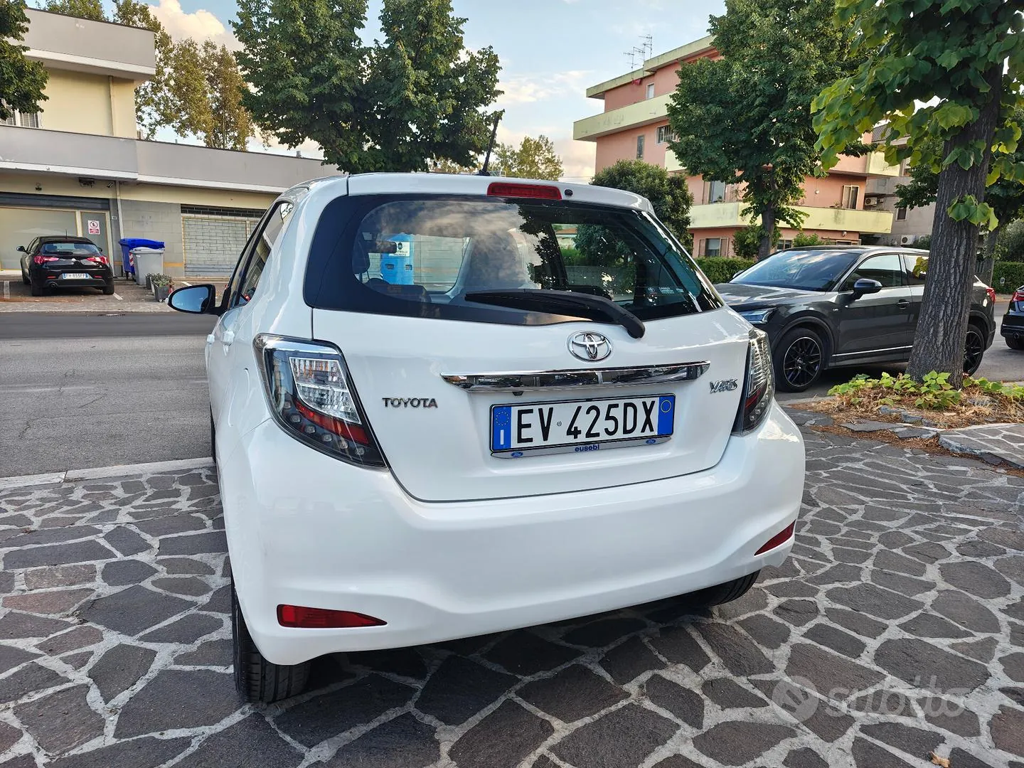 Toyota Yaris 2014 photo 4