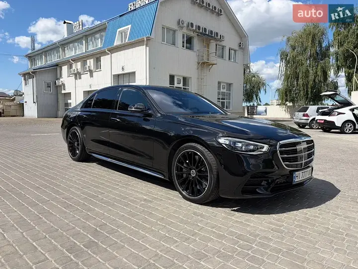 Mercedes-Benz S-Class