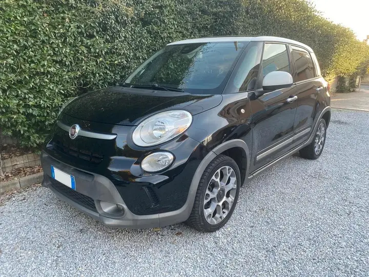 Fiat 500L 2013 photo 2