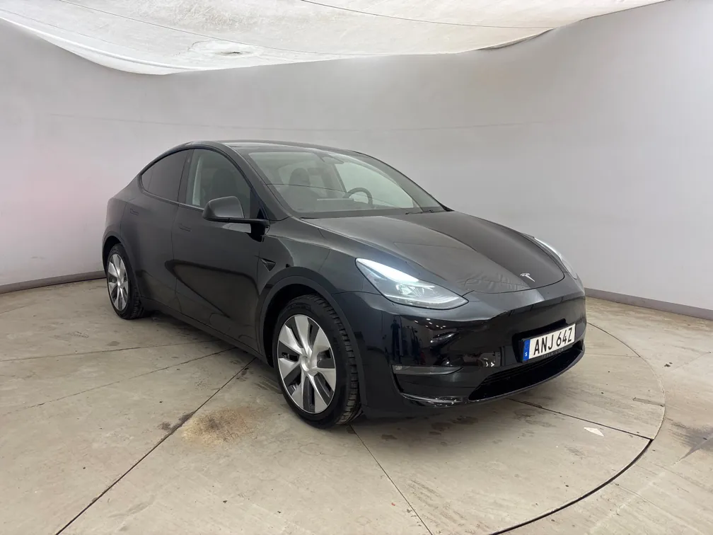 Tesla Model Y Long Range