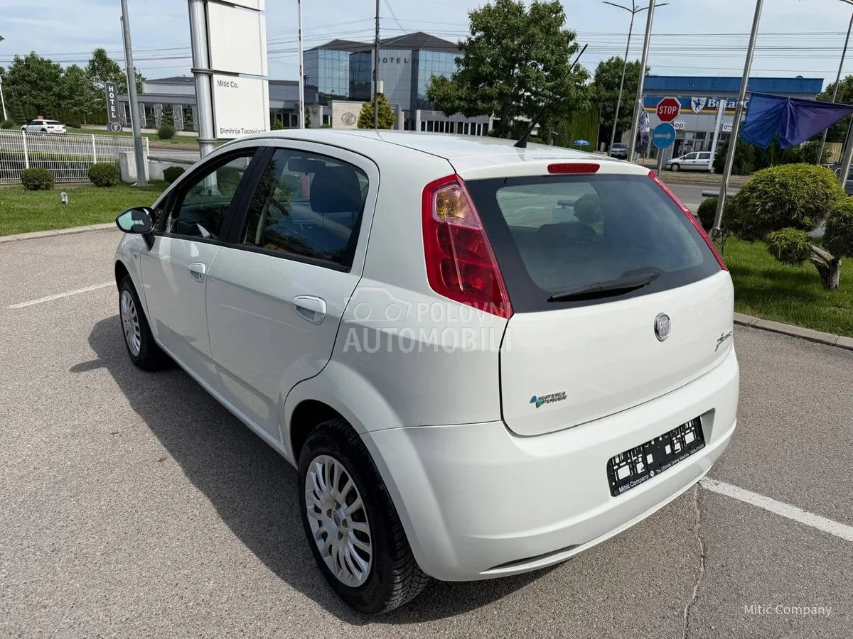Fiat Punto 2009 photo 5