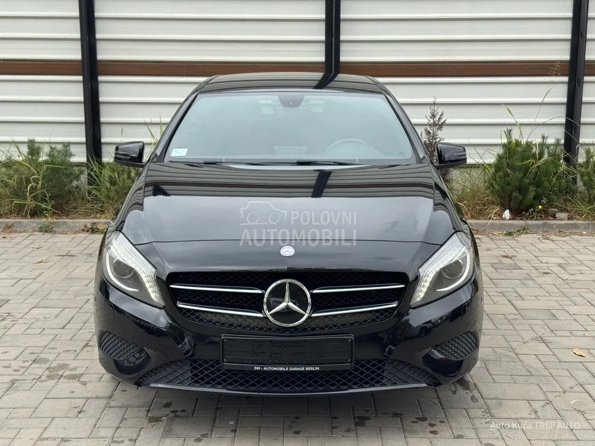 Mercedes-Benz A 200 2014 photo 2