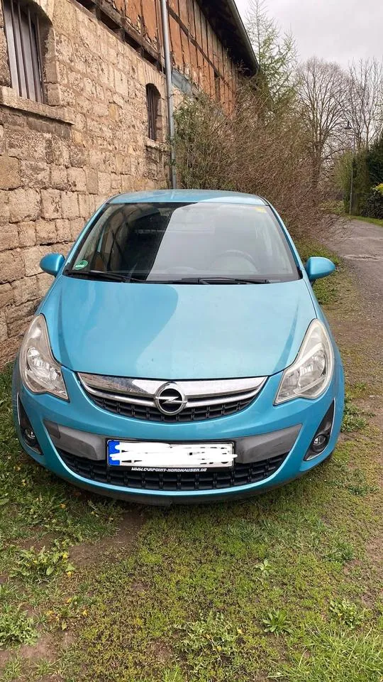 Opel Corsa D Satellite