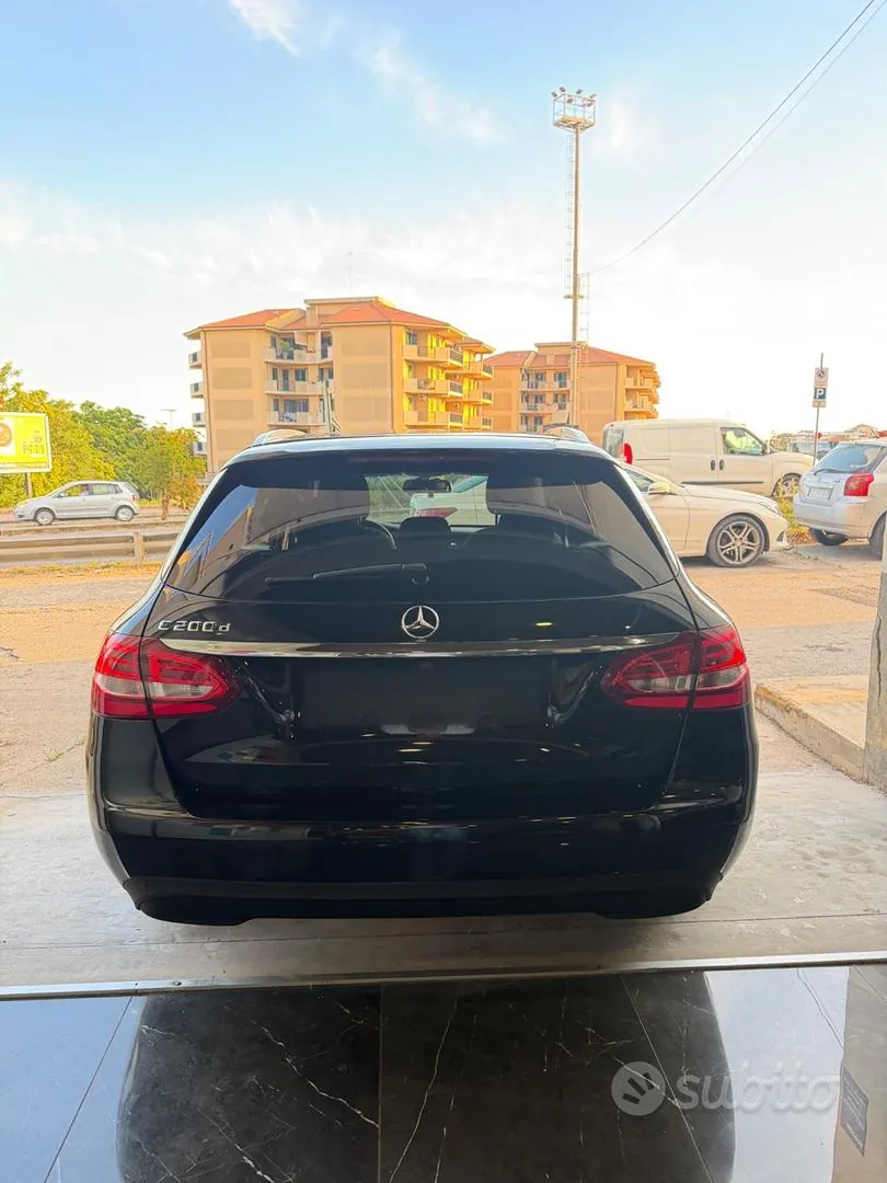 Mercedes-Benz C 200 2016 photo 5