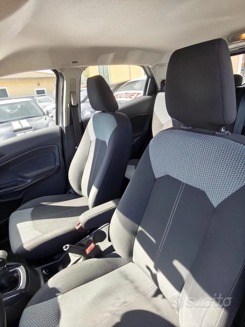 Ford Ecosport 2015 photo 2